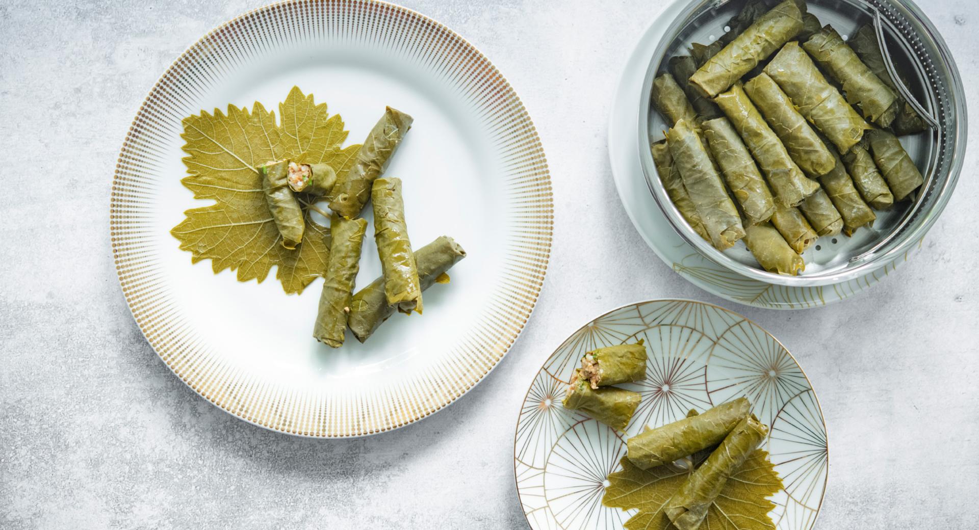 Grape leaves with meat stuffing (kiymali yaprak dolmasi)