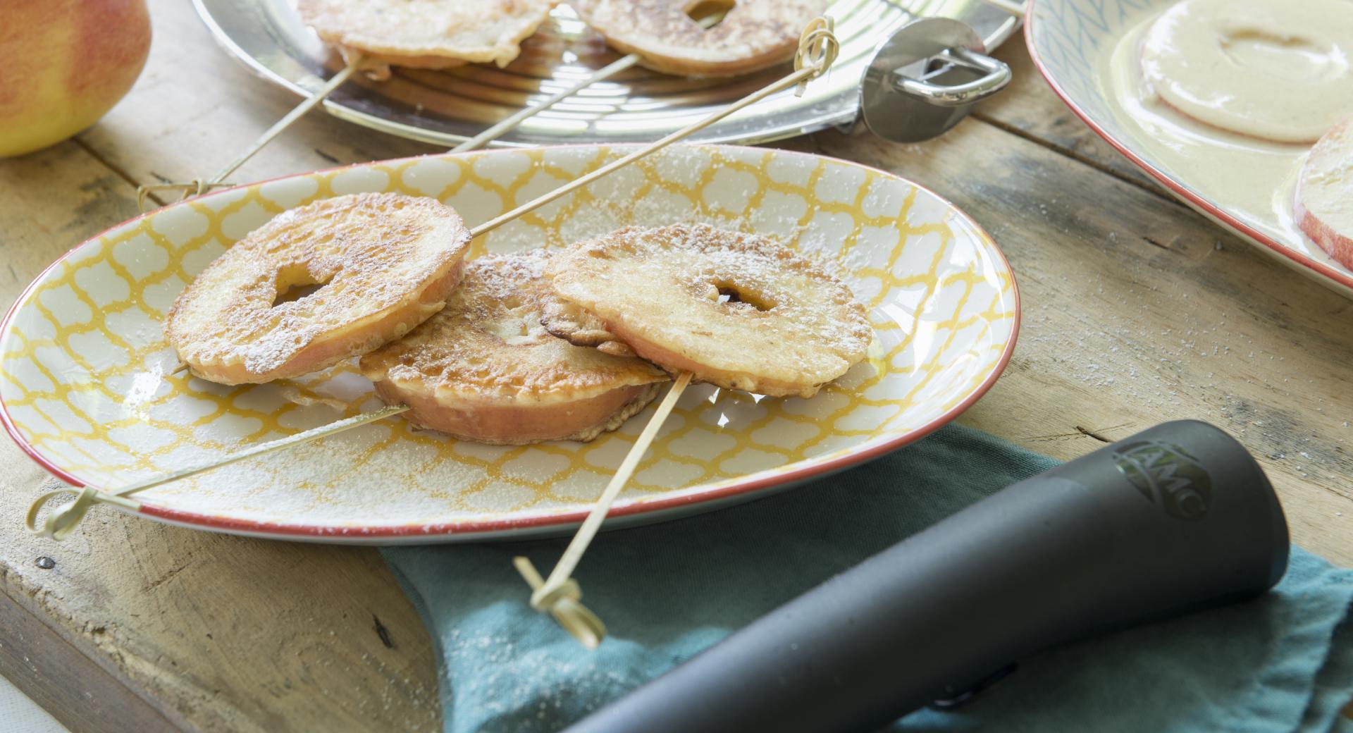 Baked apple rings