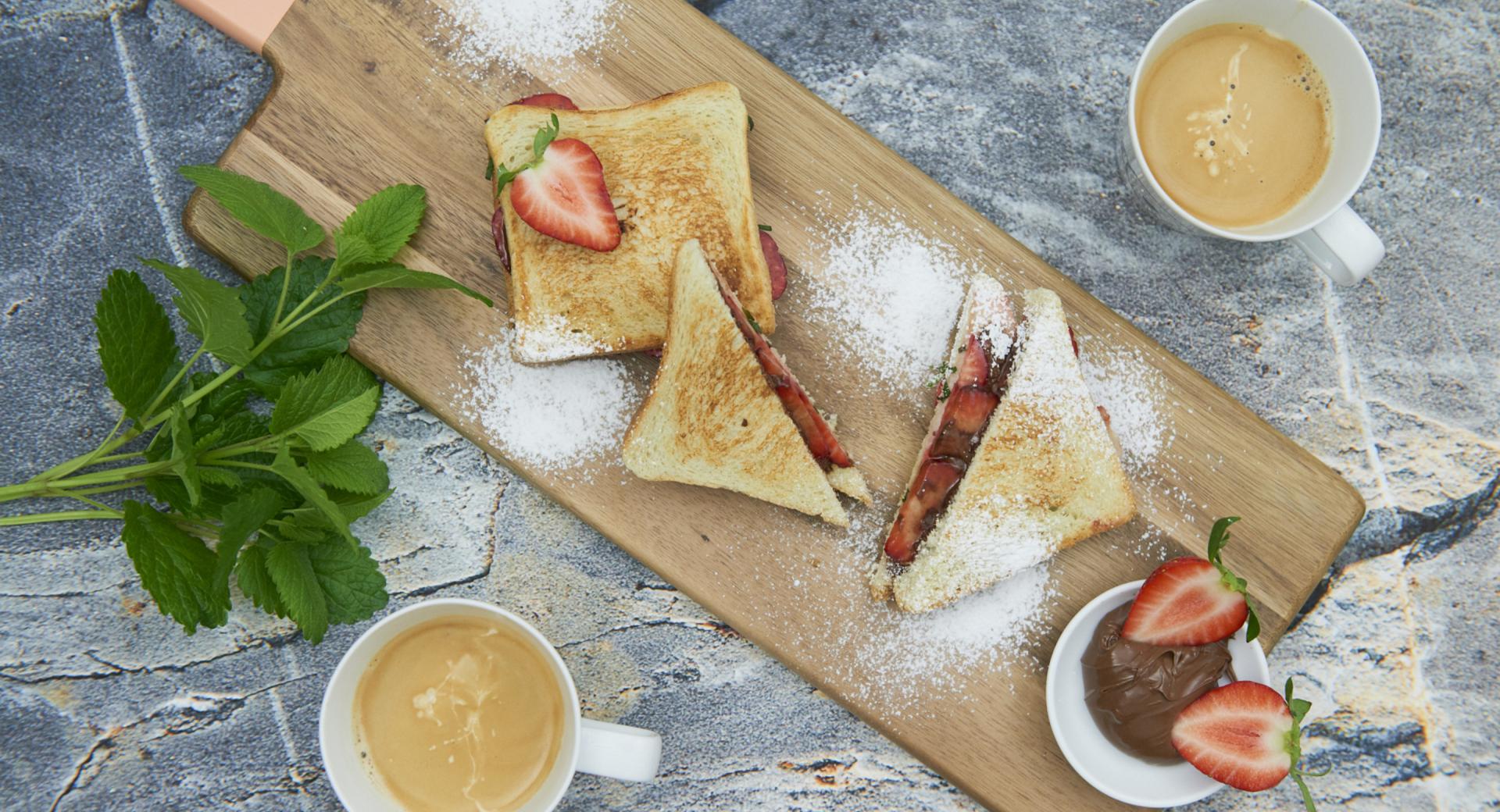 Strawberry & chocolate sandwich