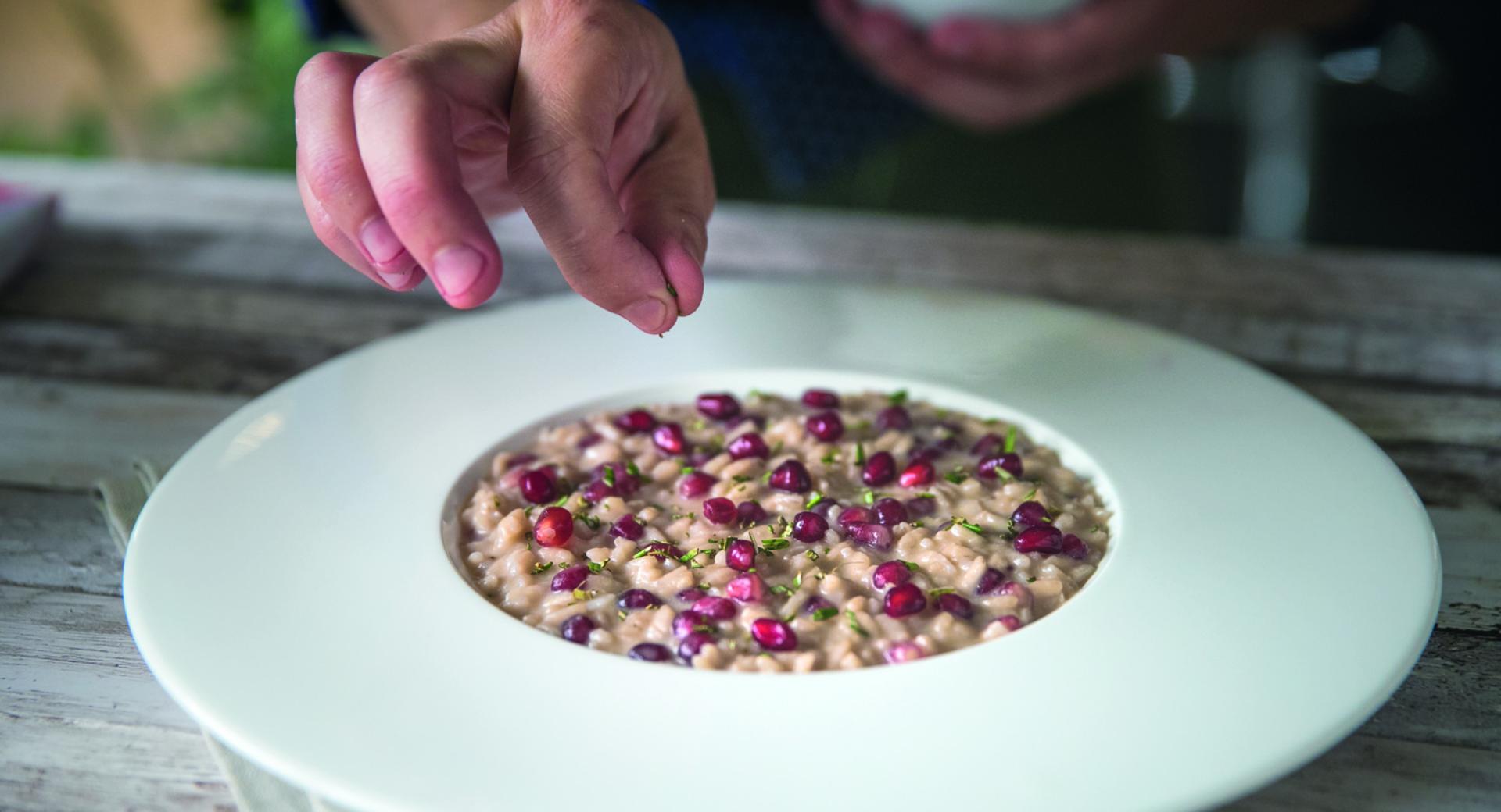 Rosé risotto with pomegranate