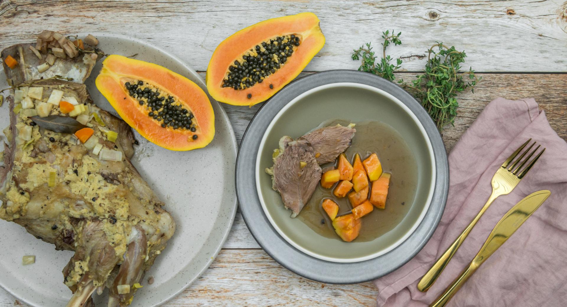 Leg of lamb with papaya sauce 