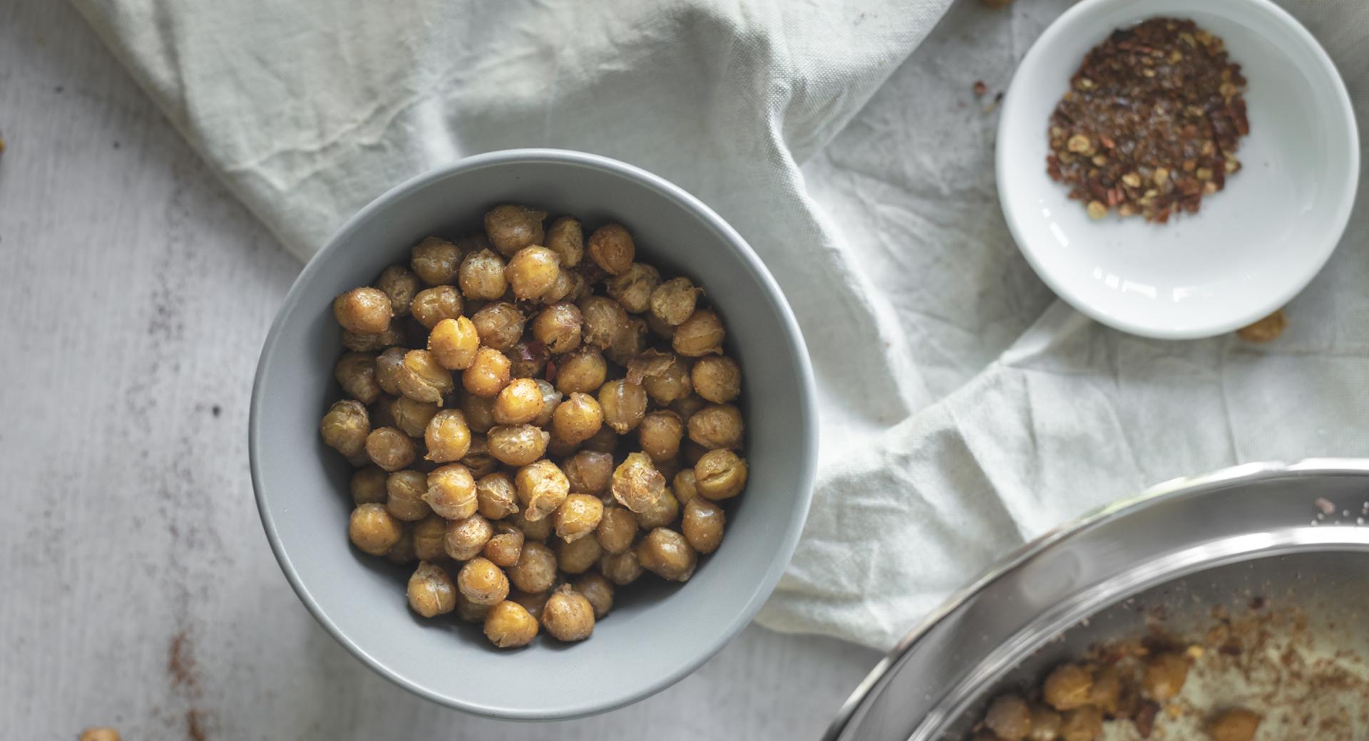 Roasted snack chickpeas