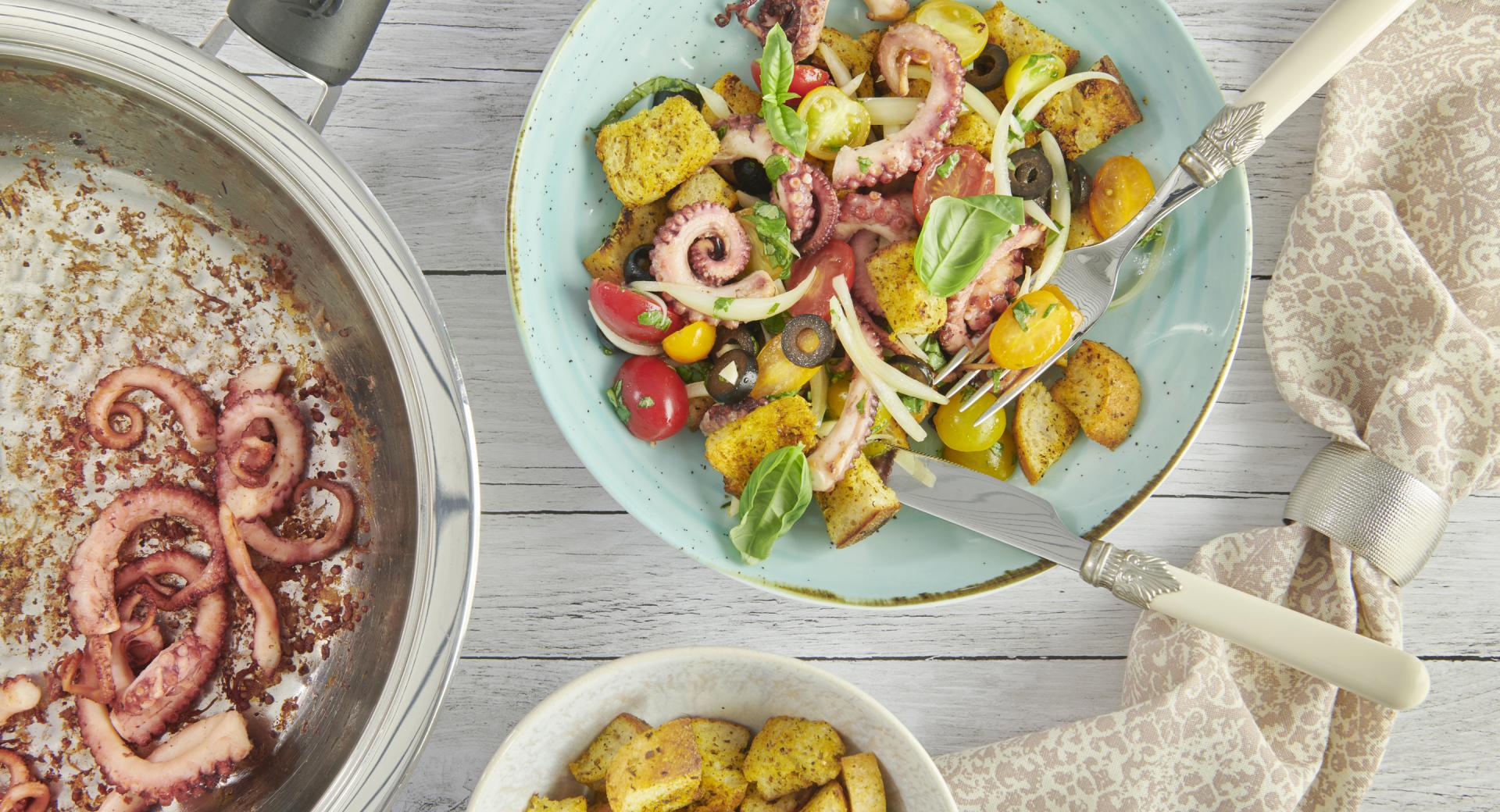 Panzanella (Italian bread salad)