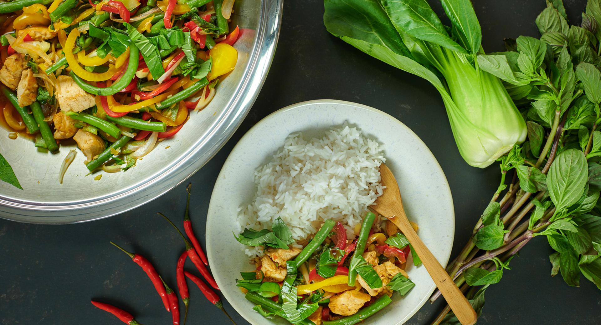 Phat kaphrau Style Chicken Wok
