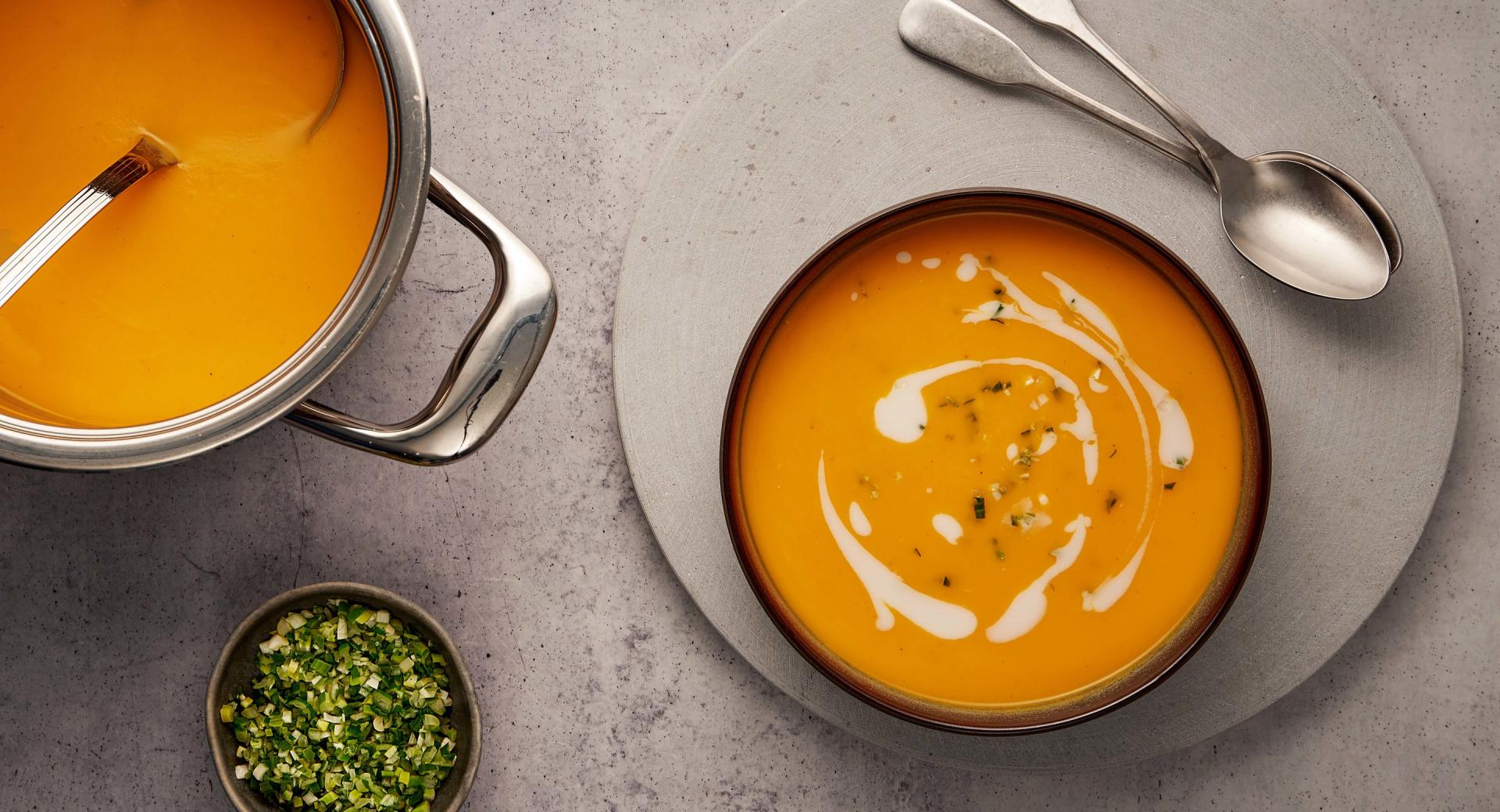 Carrot coconut soup