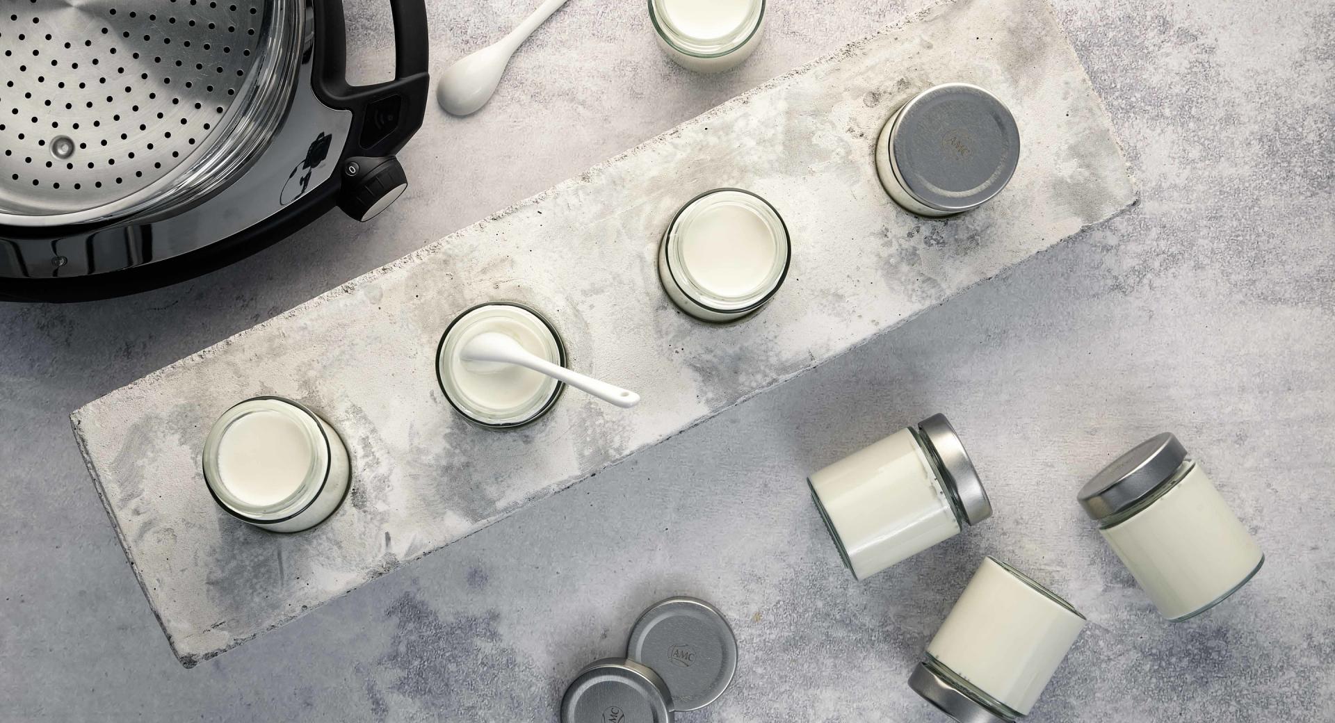 Natural yogurt (recipe for jars)