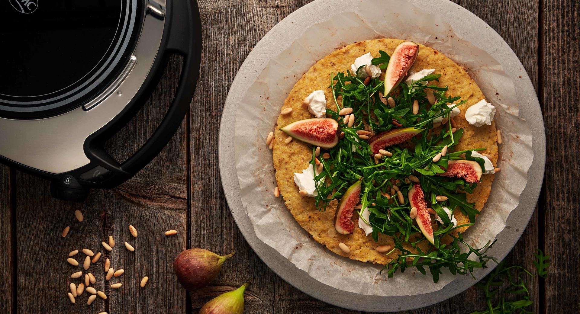 Cauliflower pizza with goat cheese