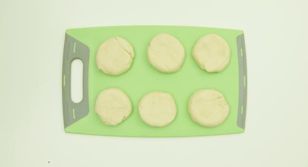 Divide the dough into 6 portions and roll out thinly.