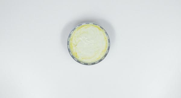 Whisk yoghurt with vinegar and olive oil and season with salt, pepper and cumin. Mix couscous, lentils and the dressing in the lasagnera and season before serving.