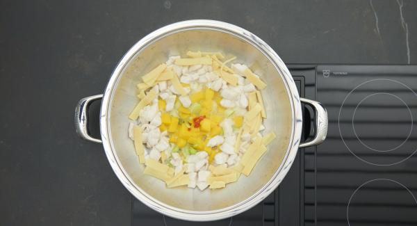 Finely dice the pickled ginger, carefully stir in with the remaining mango cubes. Season with salt and pepper.