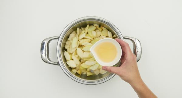 Peel, quarter and core the pears and apples and cut them into small slices. Put the fruit in a pot with white wine or apple juice.