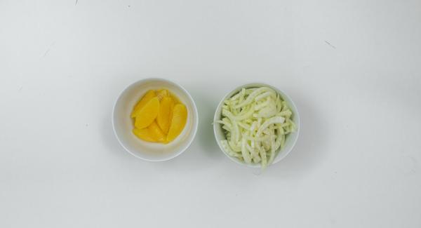 Clean fennel and cut in fine slices. Filet orange, squeeze out juice. Put everything in a pot.
