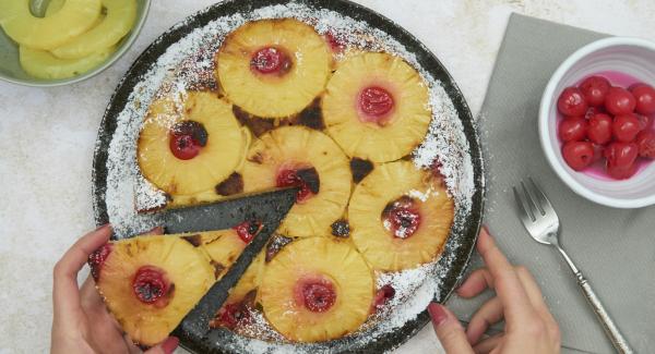 Remove the Navigenio at the end of baking time, allow the cake to cool for approx. 5 minutes, remove from the pot and serve lukewarm.