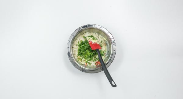 Chop rucola and dill in Quick Cut and add to butter.