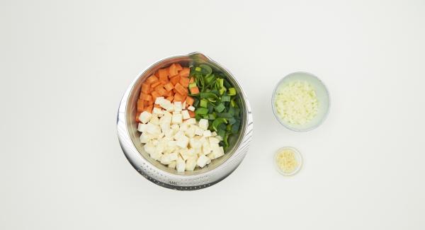 Clean vegetables for the soup and cut them into small pieces, peel and dice the onions and garlic.