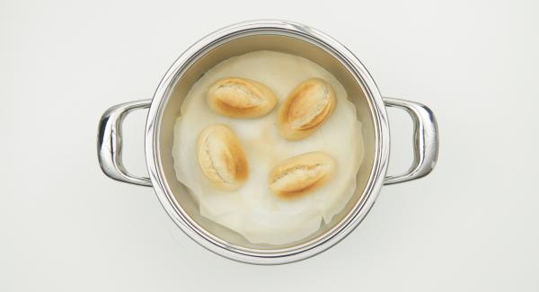 Place Navigenio overhead and bake for approx. 5 minutes with residual heat. Place Navigenio overhead and bake for approx. 5 minutes with residual heat.