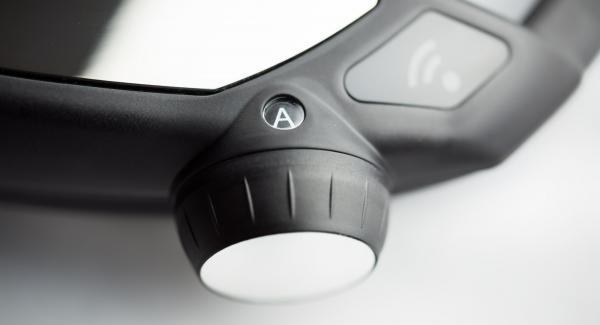 Place combi sieve insert on pot, place EasyQuick with sealing ring 24 cm on top. Place pot on Navigenio and set to  "A", enter approx. 5 minutes cooking time in the Audiotherm, fit it on Visiotherm and turn it until the steam symbol appears. Place combi sieve insert on pot, place EasyQuick with sealing ring 24 cm on top. Place pot on Navigenio and set to  "A", enter approx. 5 minutes cooking time in the Audiotherm, fit it on Visiotherm and turn it until the steam symbol appears.