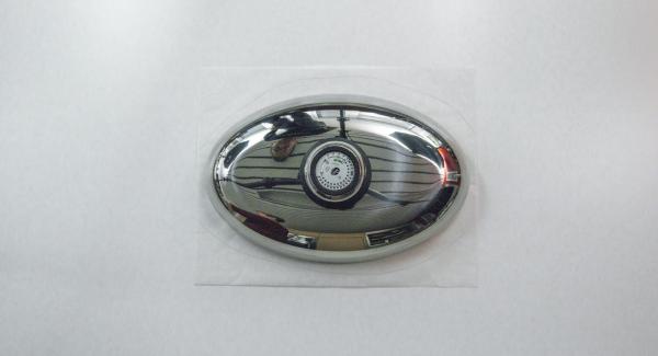 Line Oval Griddle with baking paper. The paper should be a bit higher than the rim.