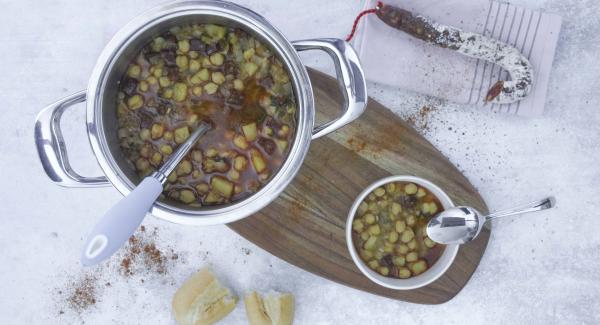 Chickpeas stew Spanish style