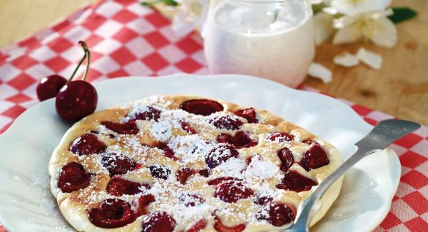 Fluffy omelet with cherries