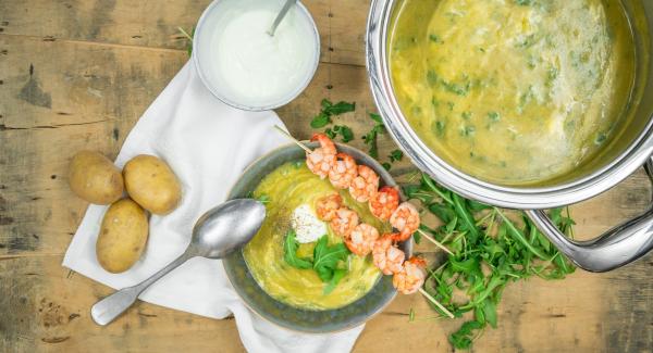 Potato and rocket soup with shrimp