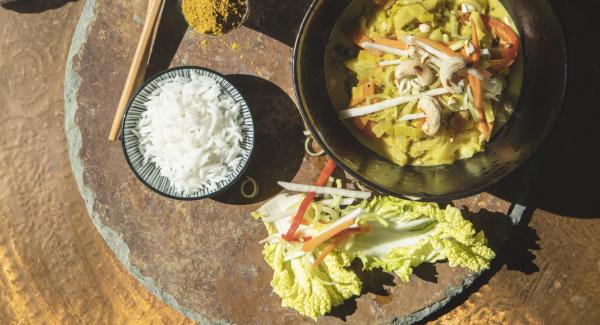 Vegetable coconut curry