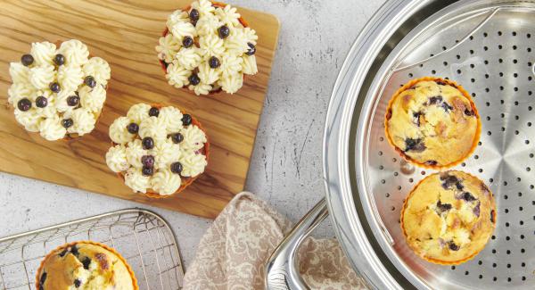 Blueberry cupcakes with white chocolate