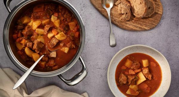 Goulash and potato stew (AMC4me)