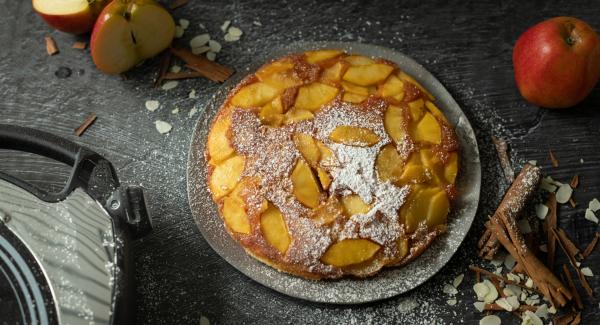 Caramelized apple cake