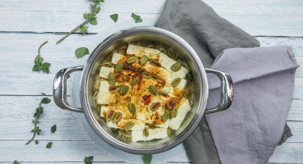 Baked feta with onions 