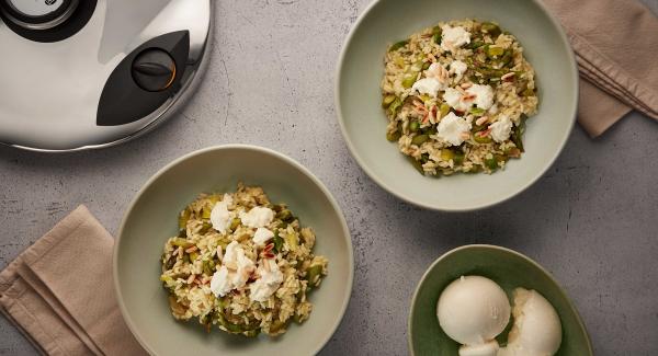 Risotto with roasted asparagus